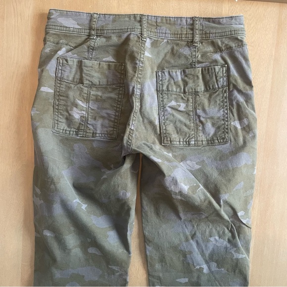 Anthropologie Wanderer Camo Utility Pants - Picture 10 of 13
